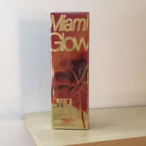 Miami Glow byJLO edt natural spray